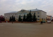 Администрация Семёновского района и Центральная гостиница, г. Семенова